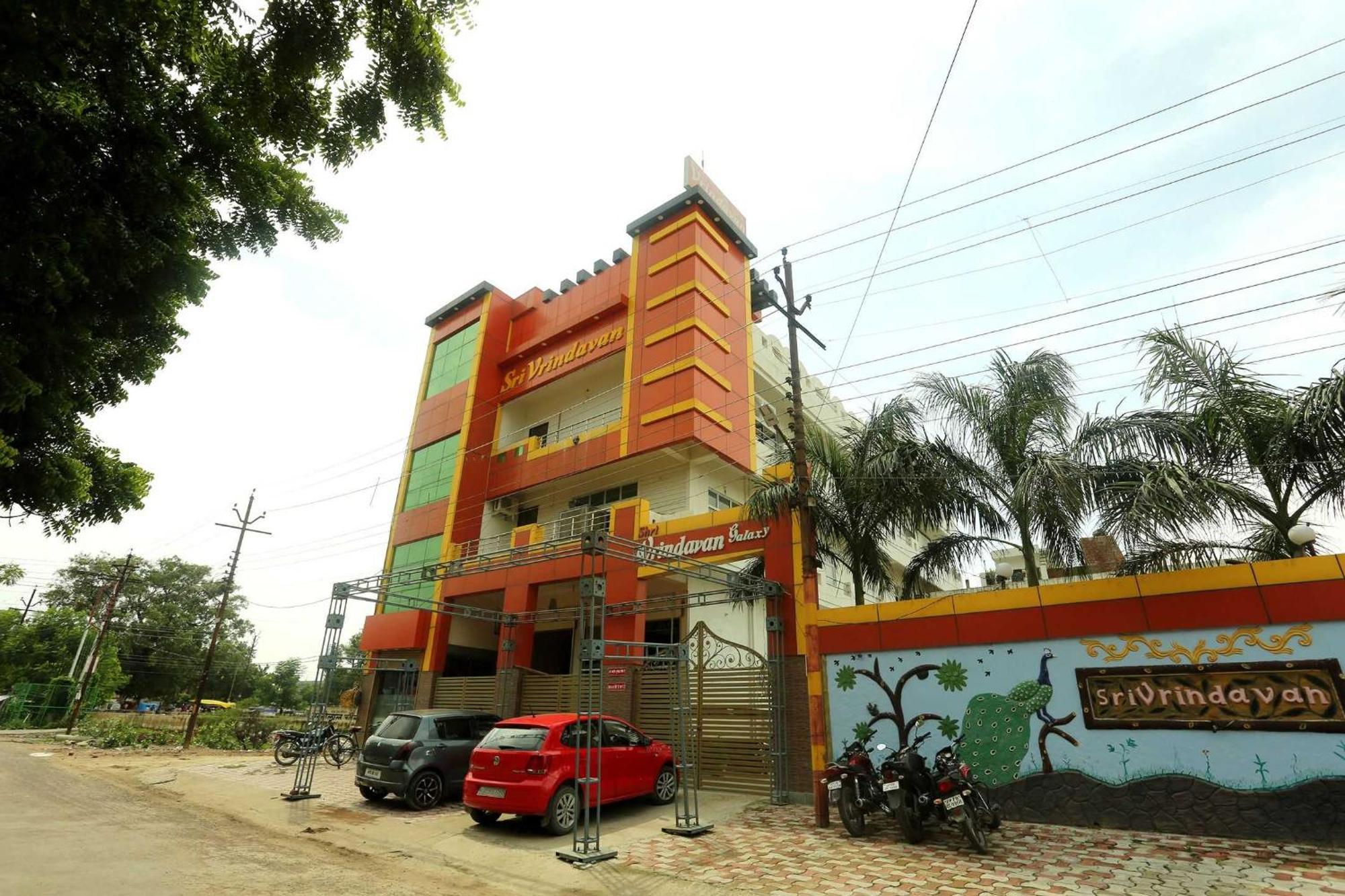 Отель Oyo Flagship 17204 Vrindawan Galaxy Канпур Экстерьер фото